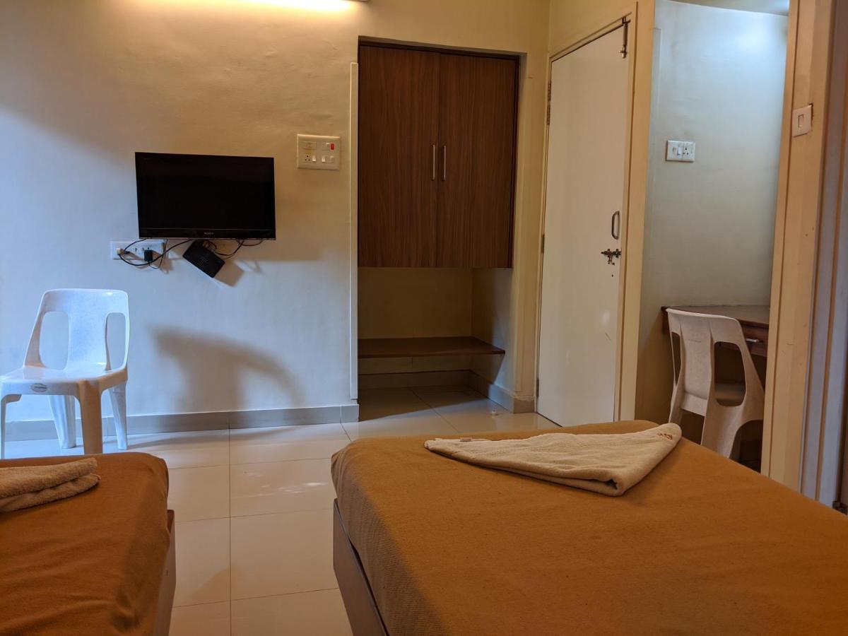 Suryavilla Hotel Pune Eksteriør bilde